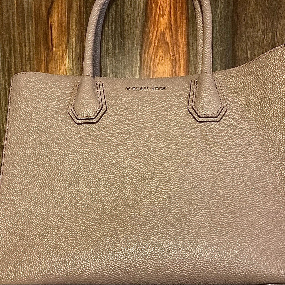 BRAND NEW Michael Kors Grey Leather Purse/Tote